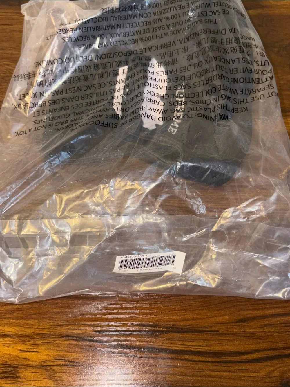 Supreme Black Cap with Money-Print Logo